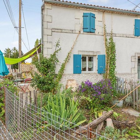 Appartement Accueillant A Mortagne Sur Gironde 45 M² Terrasse Exterior photo